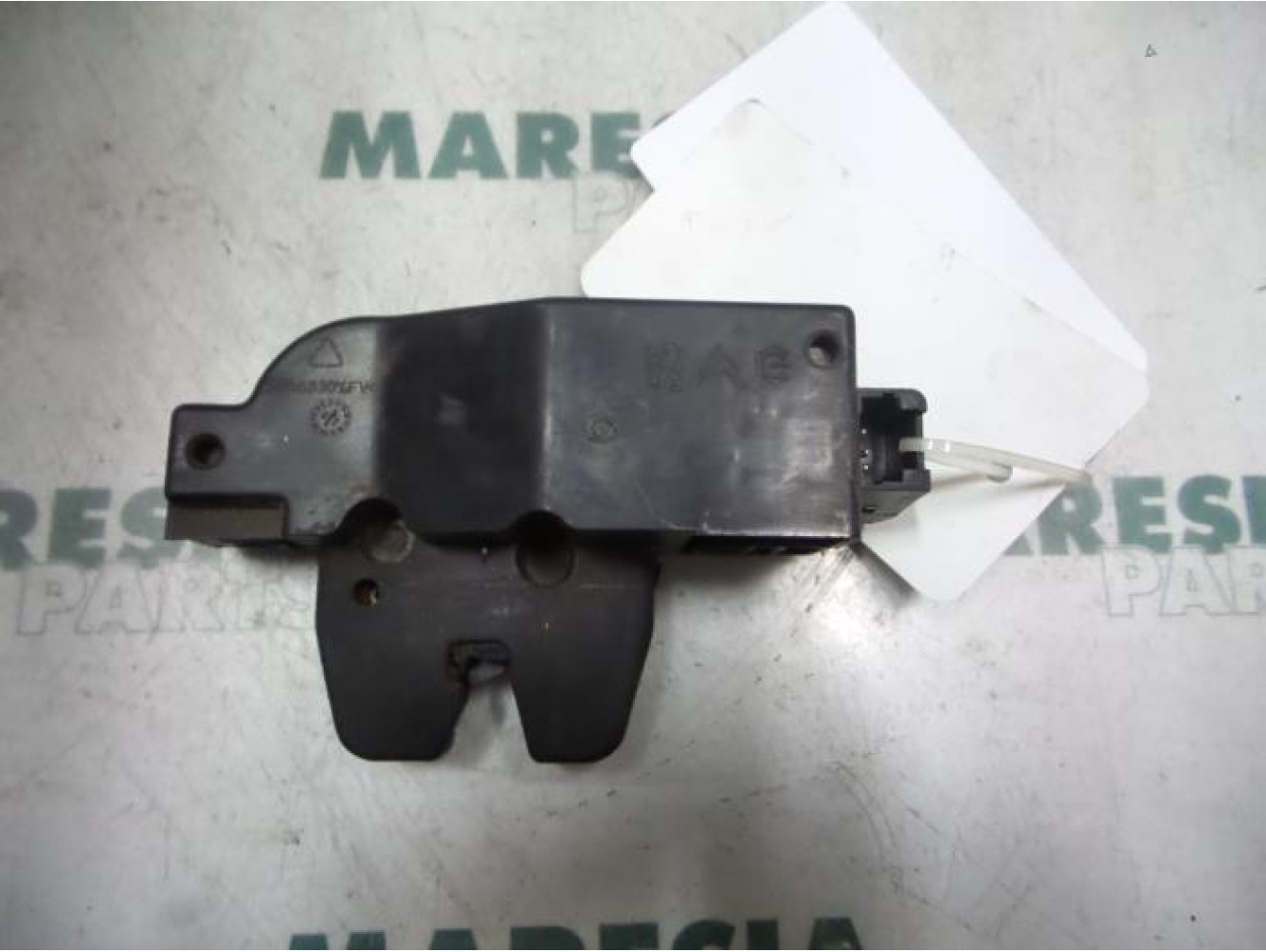 Lancia - Phedra - Tailgate lock mechanism