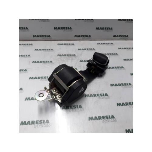 Renault - Megane - Front seatbelt, right