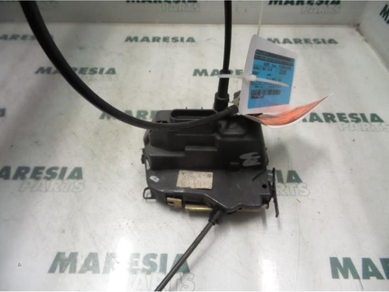 Renault - Megane - Rear door mechanism 4-door, right