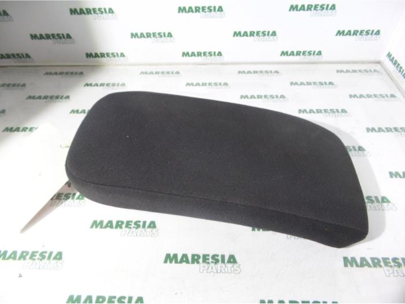 Renault - Megane - Armrest