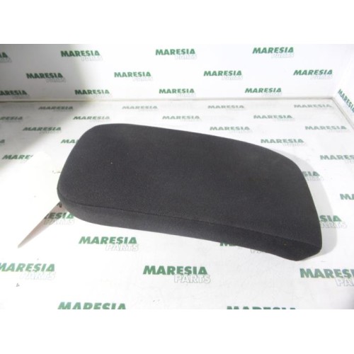Renault - Megane - Armrest