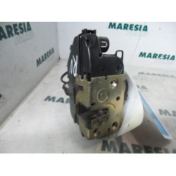 Renault - Megane Scenic - Front door lock mechanism 4-door, right