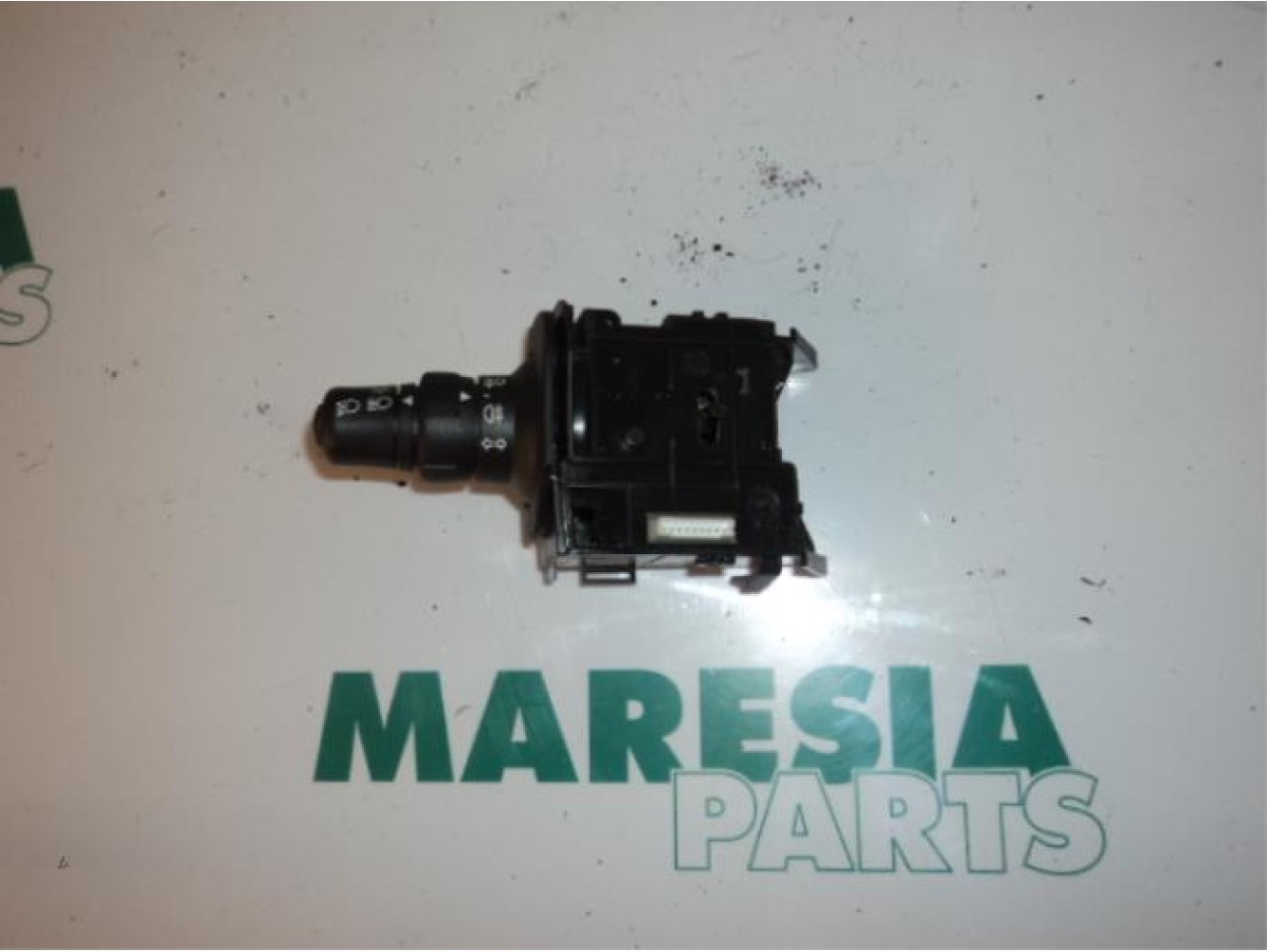 Renault - Megane Scenic - Indicator switch