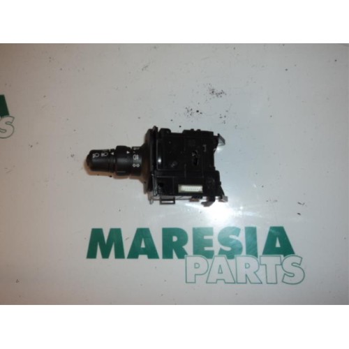 Renault - Megane Scenic - Indicator switch