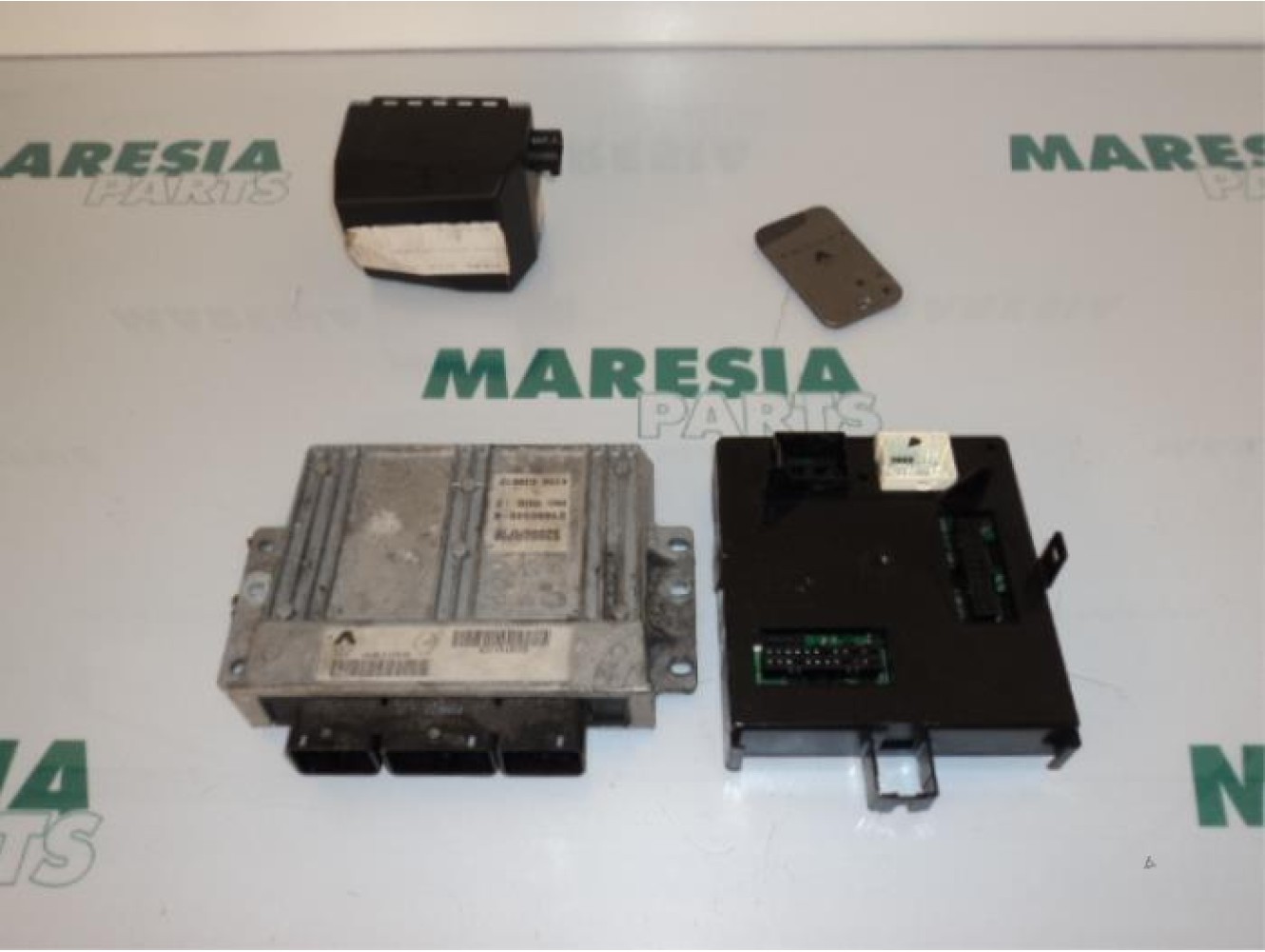 Renault - Laguna - Engine management computer