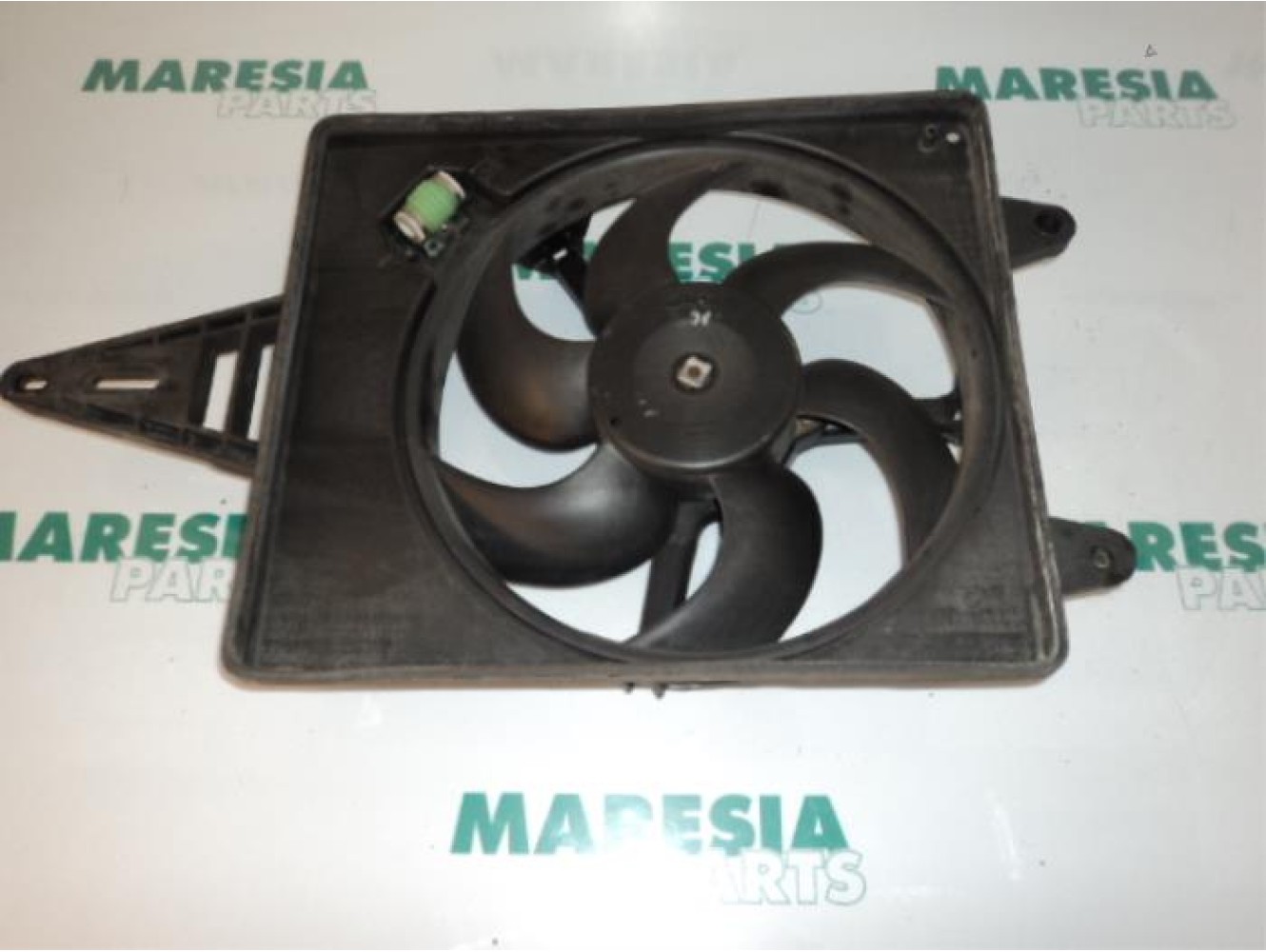 Alfa Romeo - 145/146 - Kühlgebläse Motor