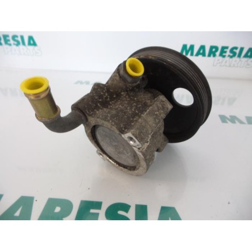 Renault - Laguna - Power steering pump