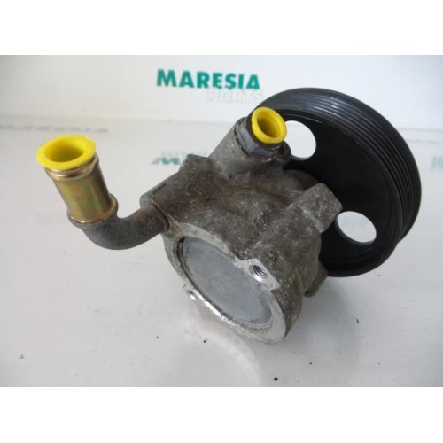 Renault - Laguna - Power steering pump