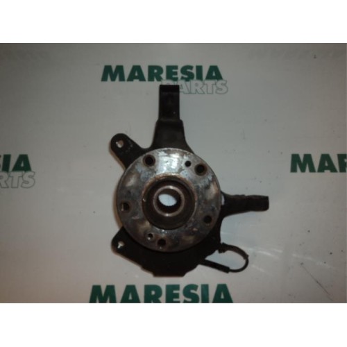 Renault - Vel Satis - Fusee links-voor