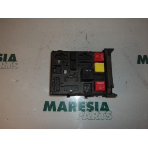 Renault - Vel Satis - Fuse box