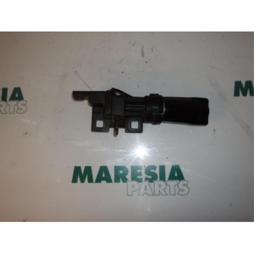 Renault - Vel Satis - Tailgate lock mechanism