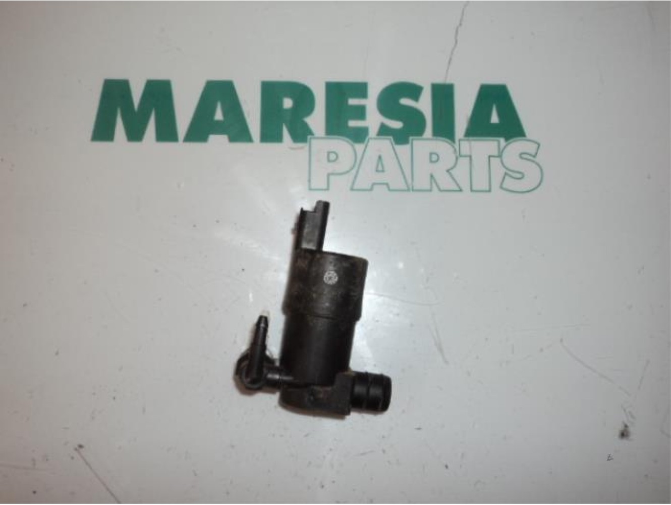 Citroen - DS3 - Windscreen washer pump