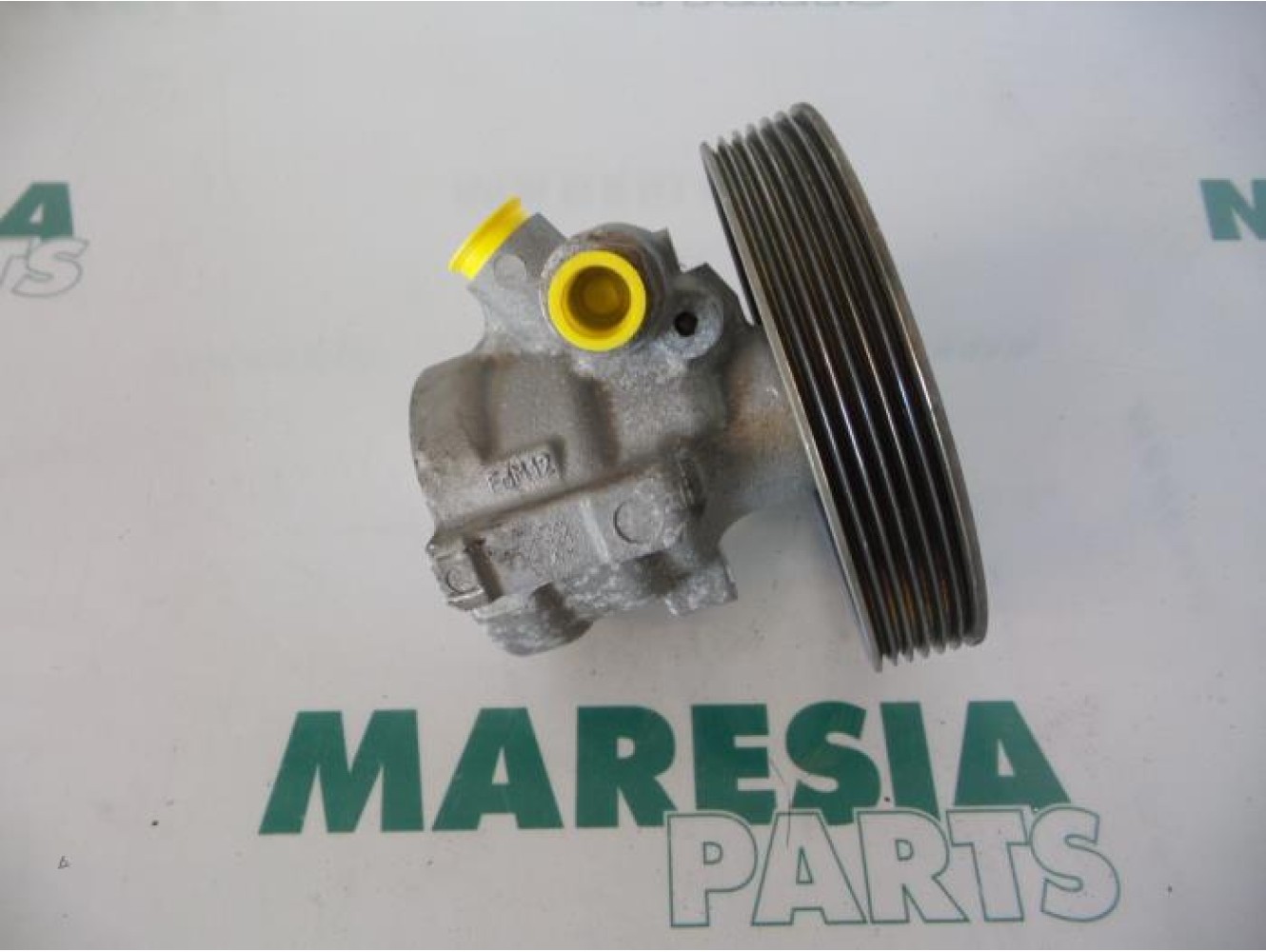 Peugeot - 206 - Power steering pump