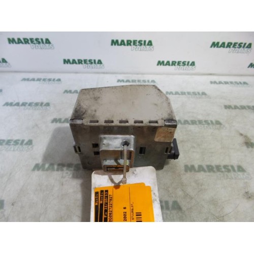 Renault - Laguna - Ignition lock + key