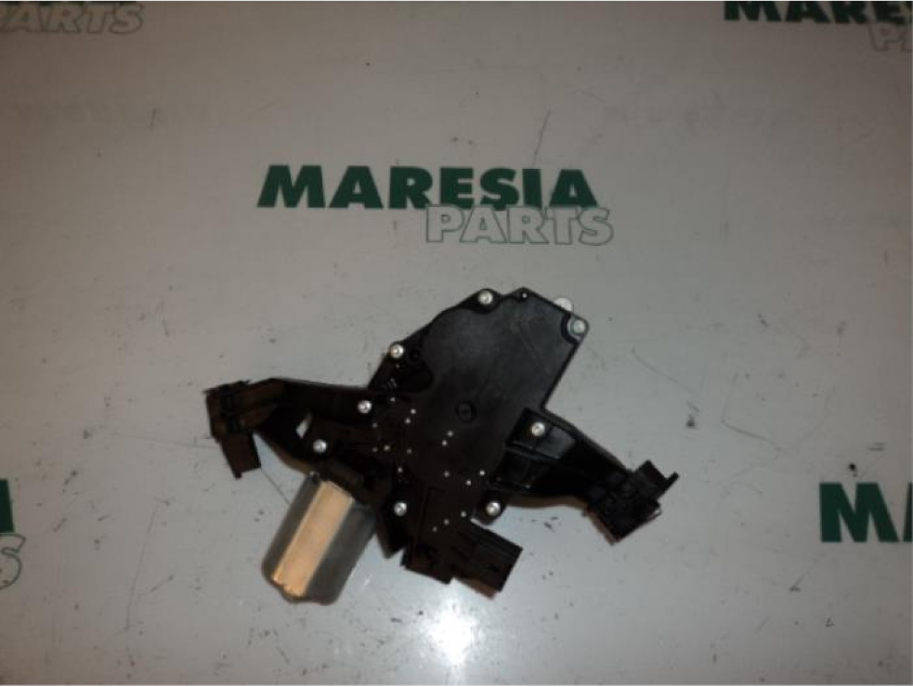 Peugeot - 207 - Rear wiper motor