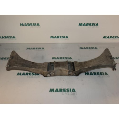 Alfa Romeo - GT - Rear support beam