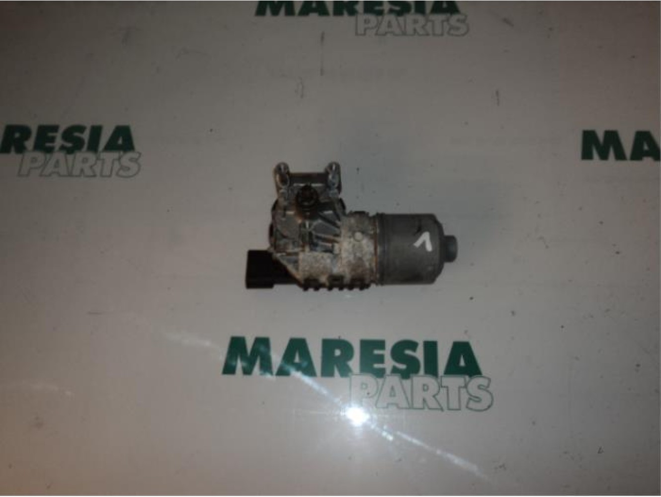 Alfa Romeo - GT - Front wiper motor