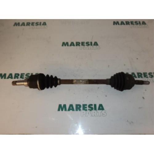 Citroen - C3 - Aandrijfas links-voor
