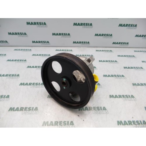 Peugeot - 206 - Power steering pump