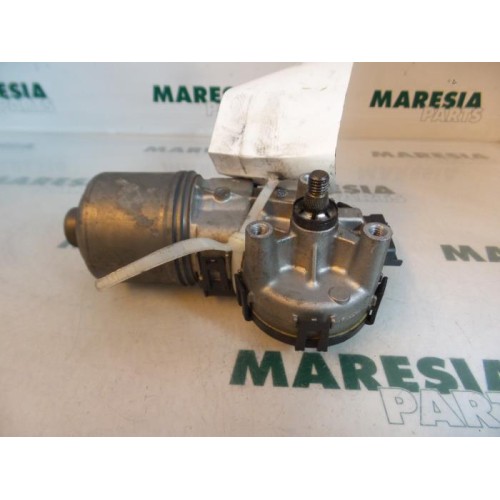 Peugeot - 206 - Front wiper motor