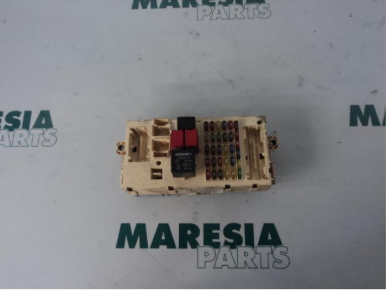 Alfa Romeo - 147 - Fuse box