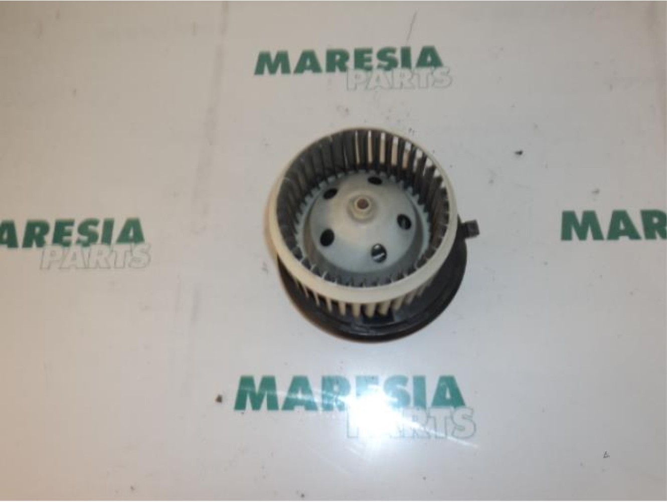 Alfa Romeo - 147 - Heating and ventilation fan motor