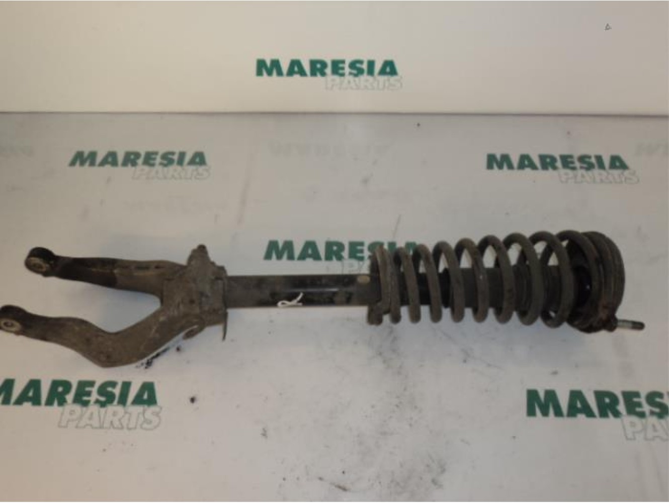 Alfa Romeo - 147 - Stoßdämpferstrebe rechts vorne