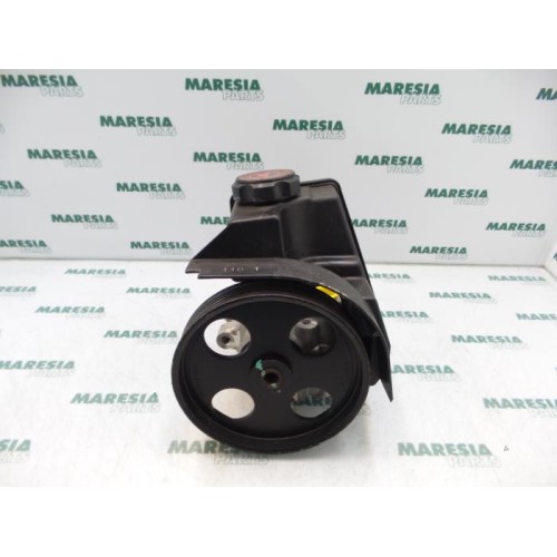 Peugeot - 206 - Power steering pump