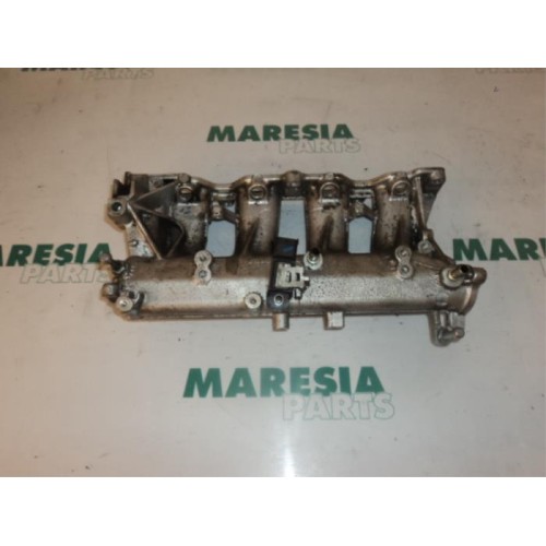 Renault - Vel Satis - Intake manifold