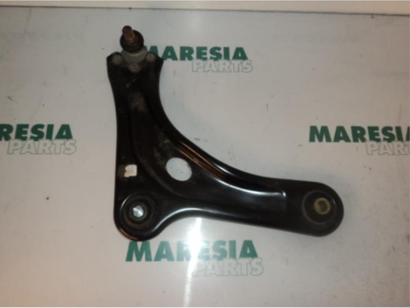 Peugeot - 208 - Front lower wishbone, right