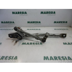 Peugeot - 107 - Wiper mechanism