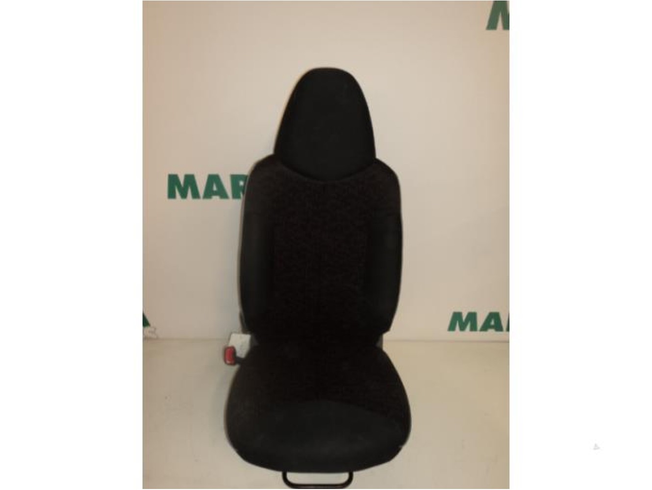 Peugeot - 107 - Sitz links