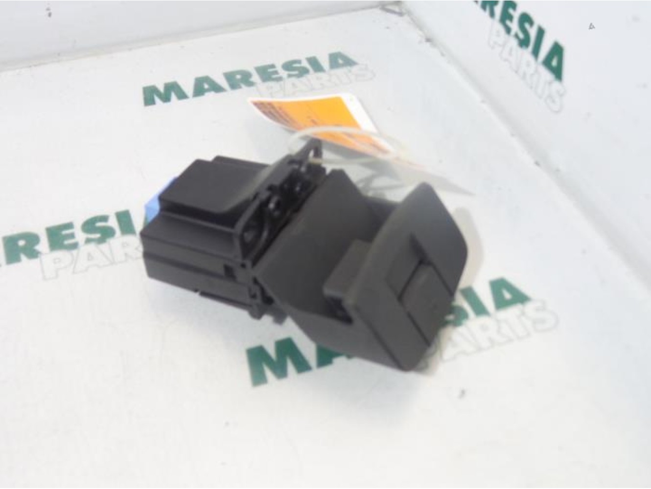 Renault - Espace - Parking brake switch