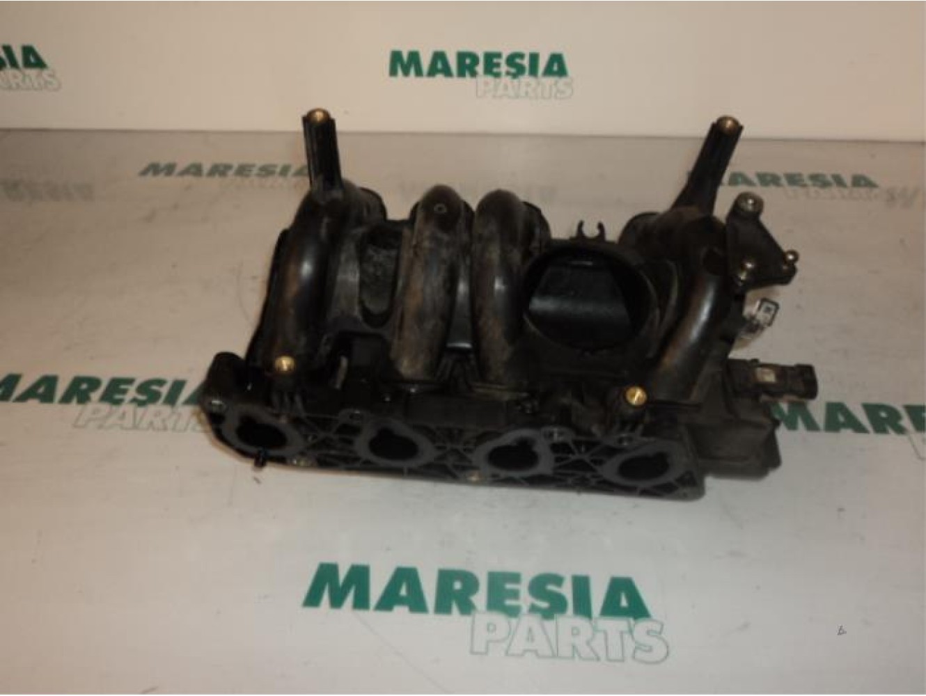 Renault - Clio - Intake manifold