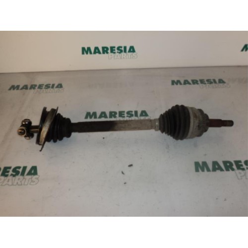 Renault - Megane - Aandrijfas links-voor