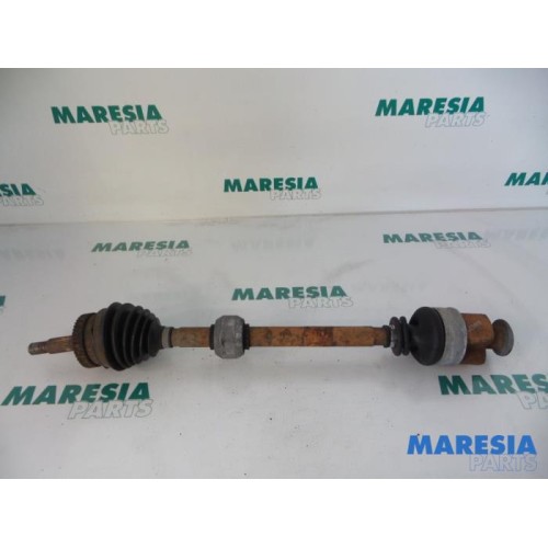 Renault - Megane - Front drive shaft, right