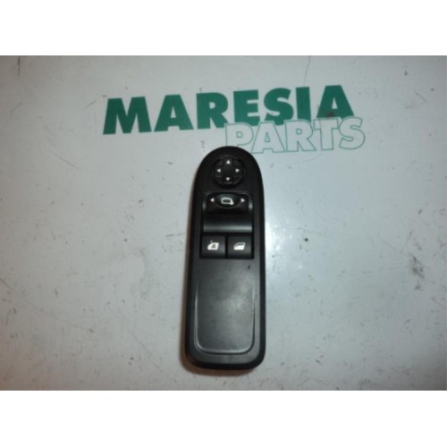 Citroen - C3 - Multi-functional window switch