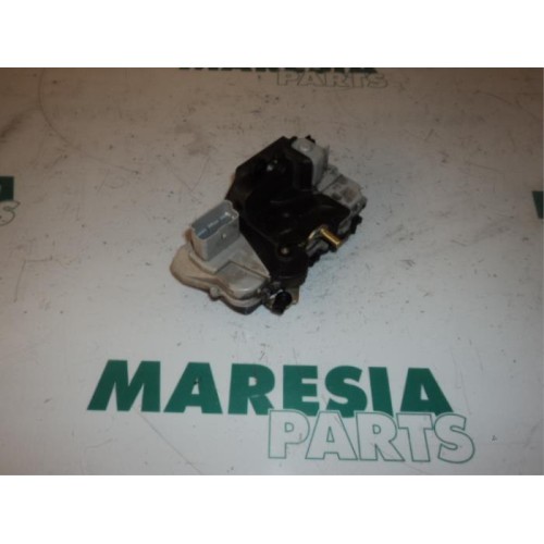 Citroen - Picasso - Front door lock mechanism 4-door, right