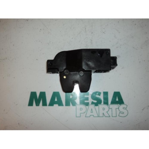 Citroen - Picasso - Tailgate lock mechanism