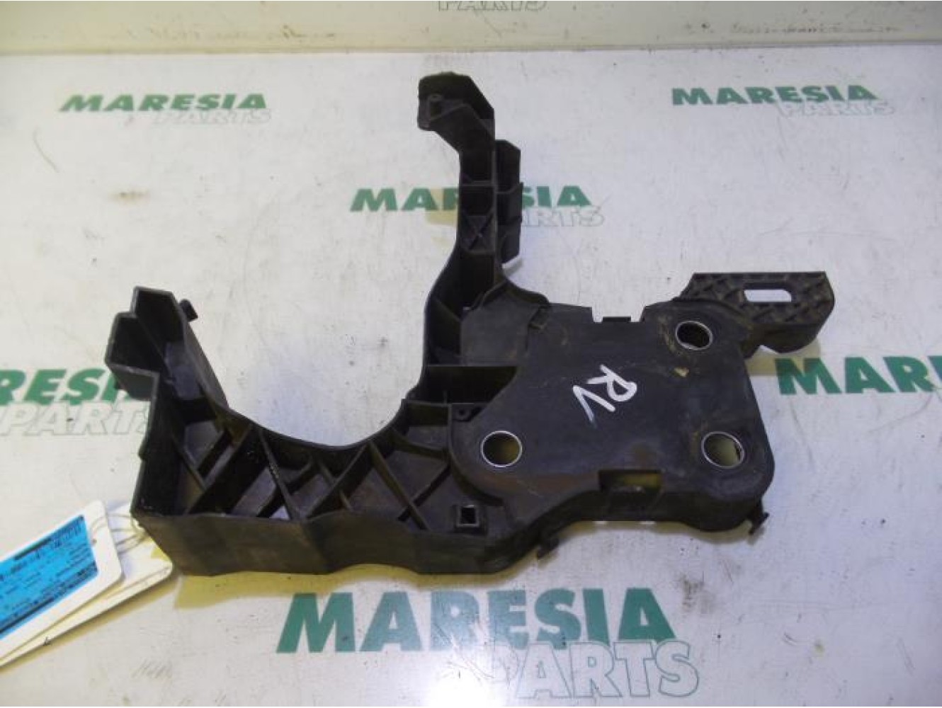Renault - Megane - Front bumper frame