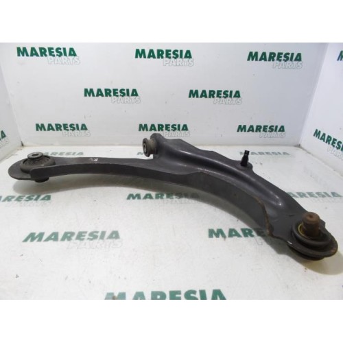 Renault - Megane - Front lower wishbone, right