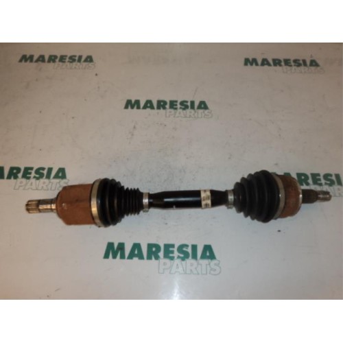 Alfa Romeo - Giulietta - Aandrijfas links-voor