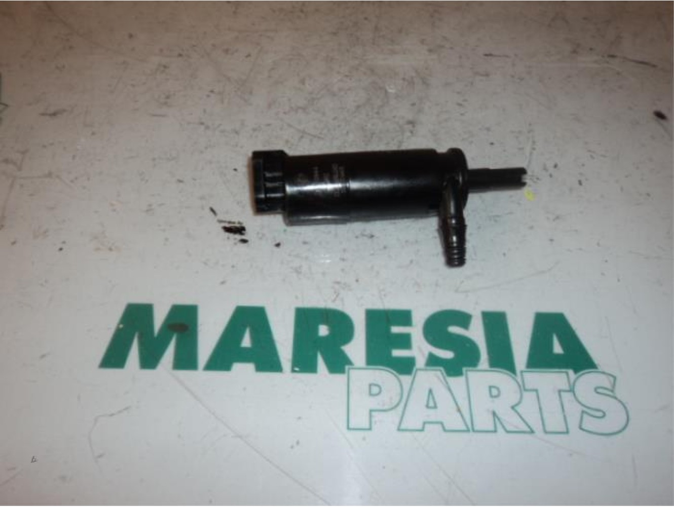 Alfa Romeo - Giulietta - Windscreen washer pump