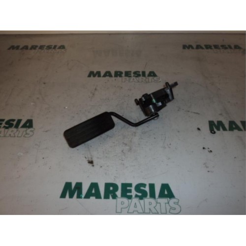 Renault - Megane Scenic - Throttle pedal position sensor