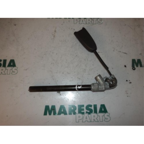 Renault - Megane Scenic - Gurtsrammer links