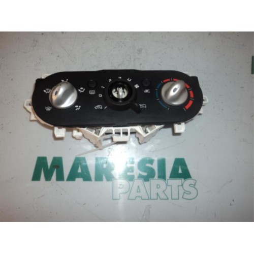 Renault - Twingo - Heater control panel