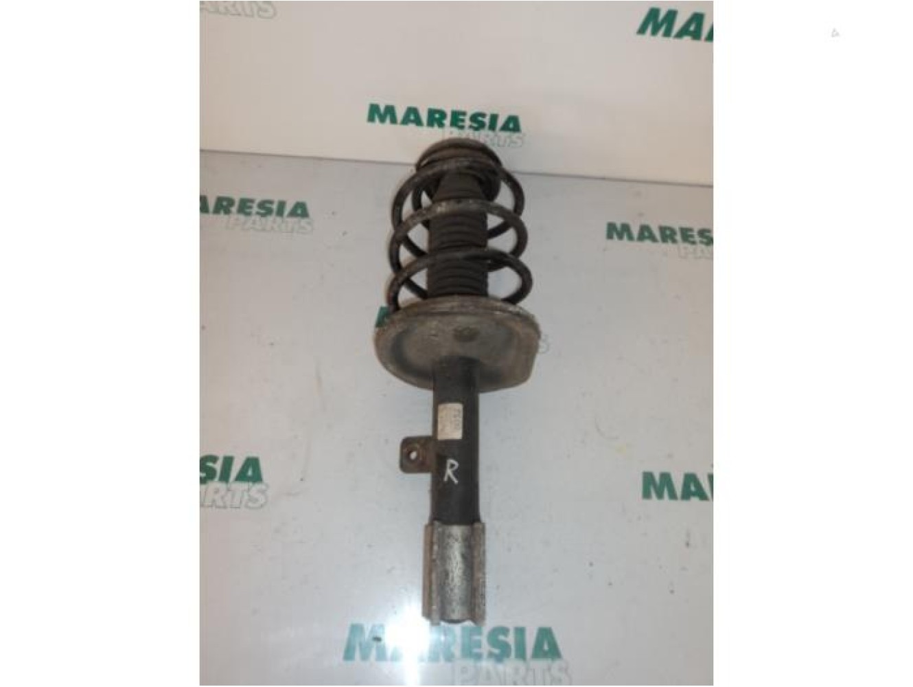 Peugeot - 307 - Front shock absorber rod, right