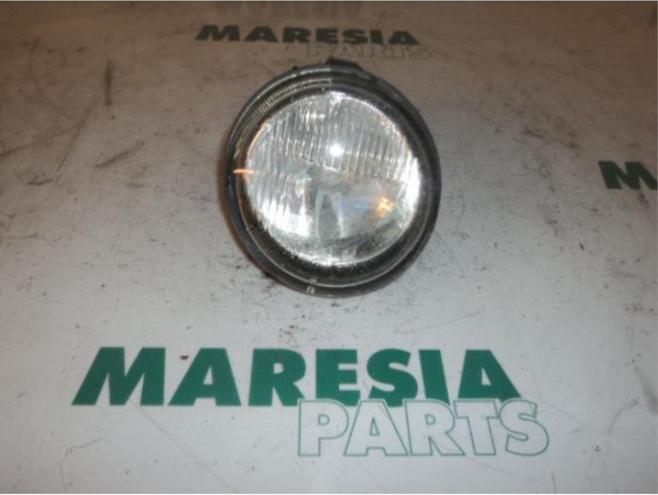 Renault - Clio - Fog light, front left