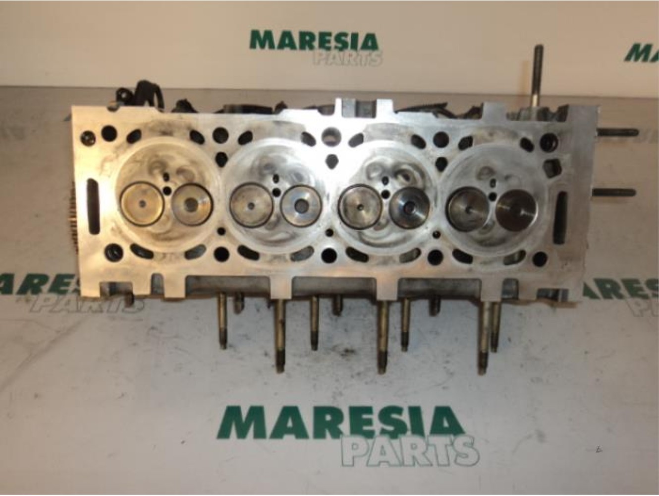 Citroen - C5 - Cylinder head