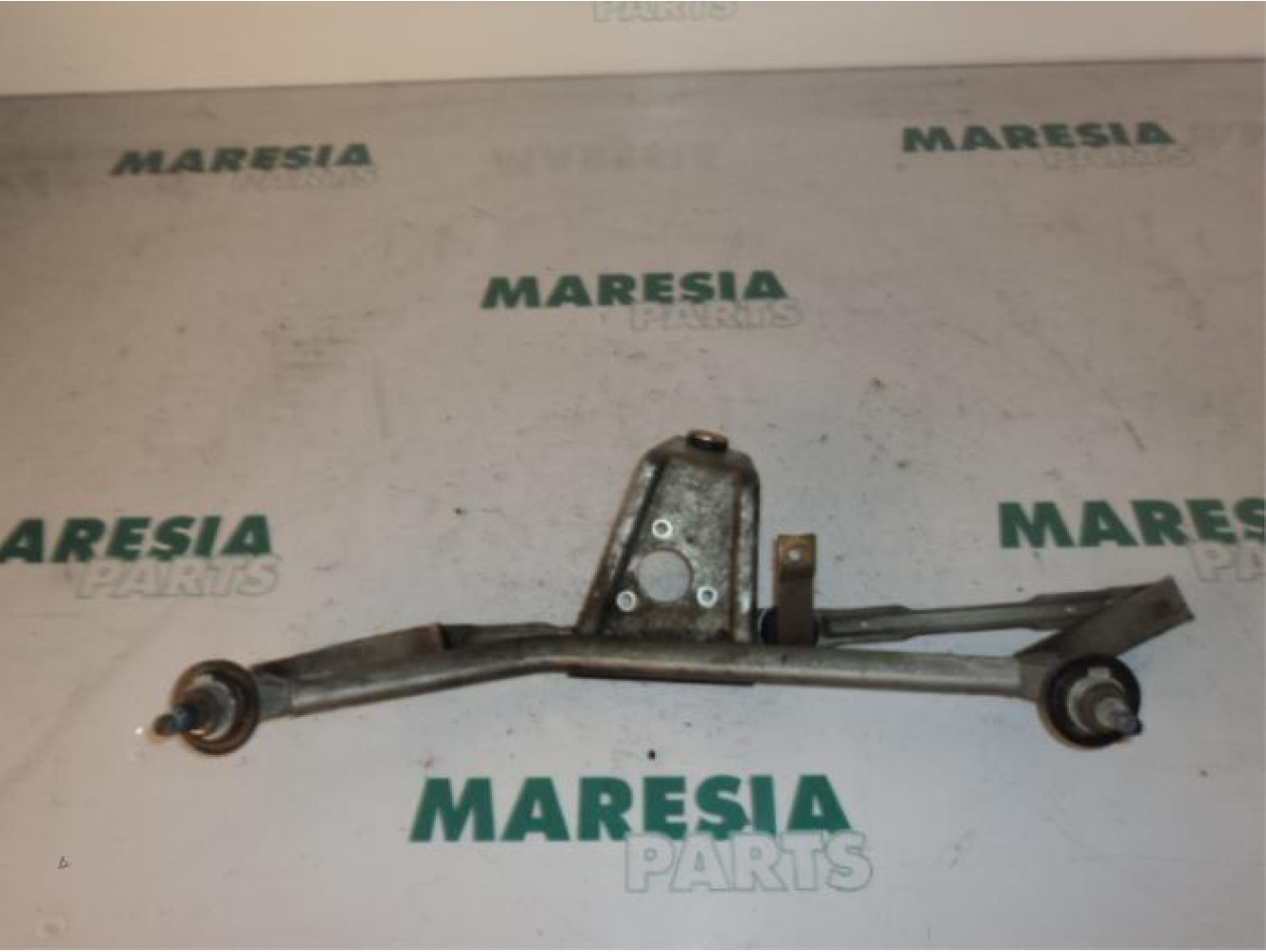 Peugeot - 206 - Wiper mechanism